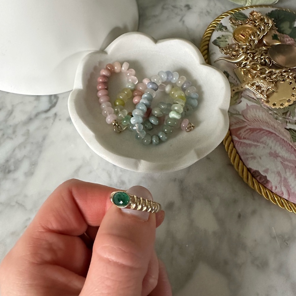 Emerald 14k gold ring